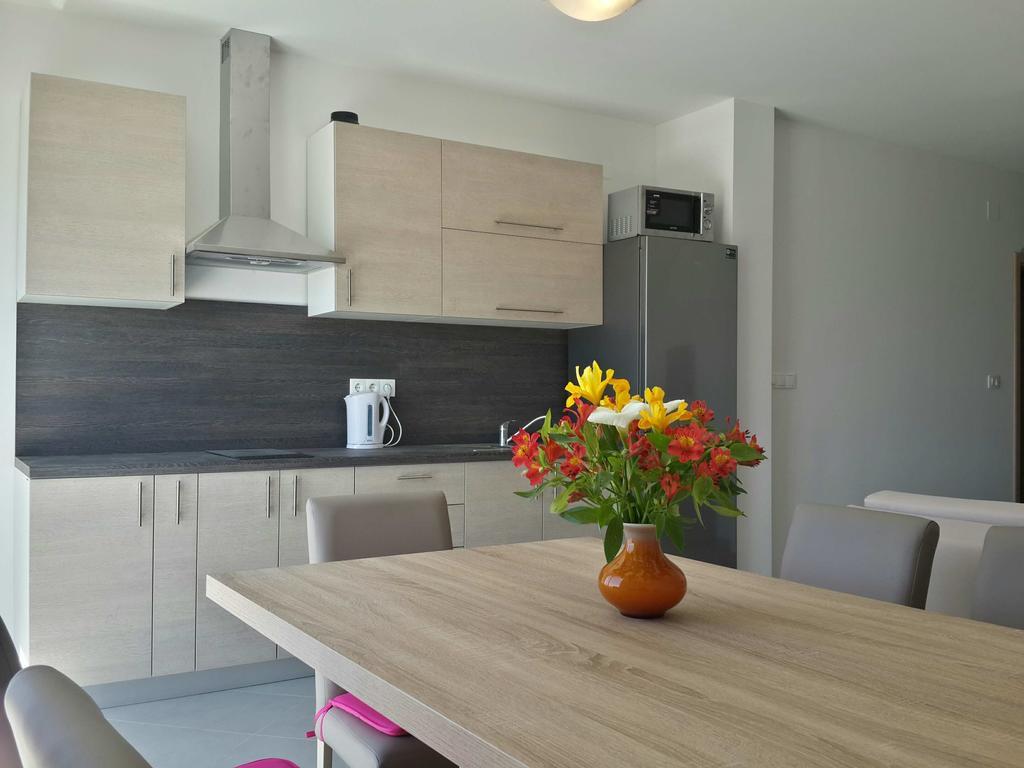 Solmaris Apartments Sukošan Esterno foto