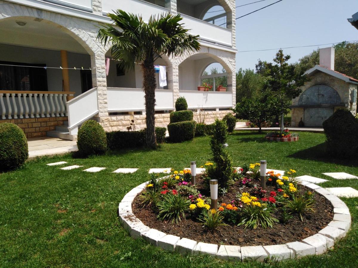 Solmaris Apartments Sukošan Esterno foto