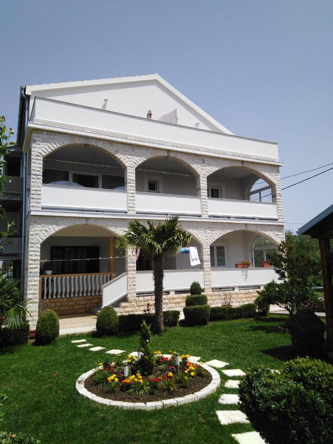 Solmaris Apartments Sukošan Esterno foto